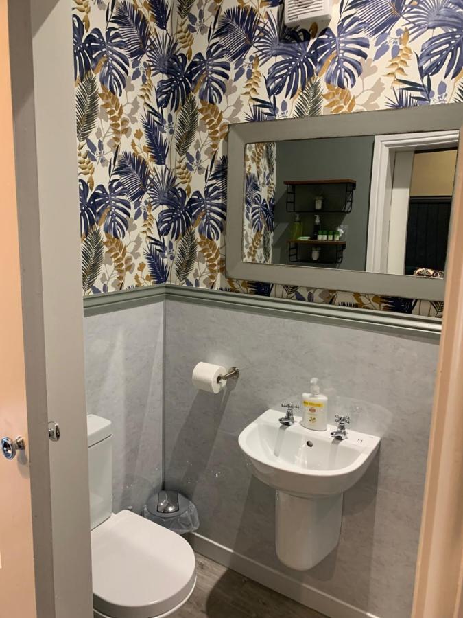 Cornerhouse Guesthouse ペンリス エクステリア 写真