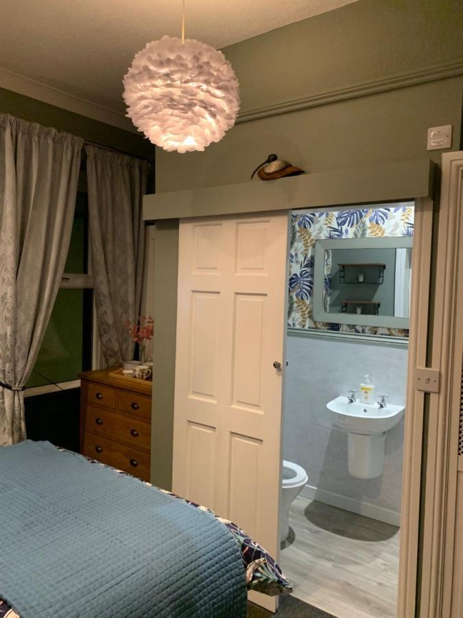Cornerhouse Guesthouse ペンリス エクステリア 写真