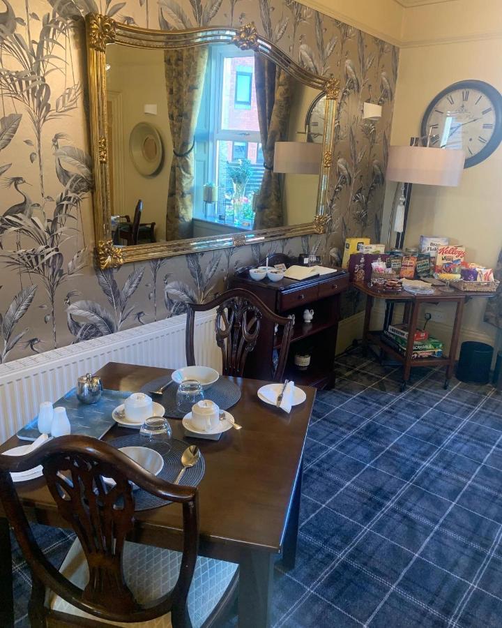 Cornerhouse Guesthouse ペンリス エクステリア 写真