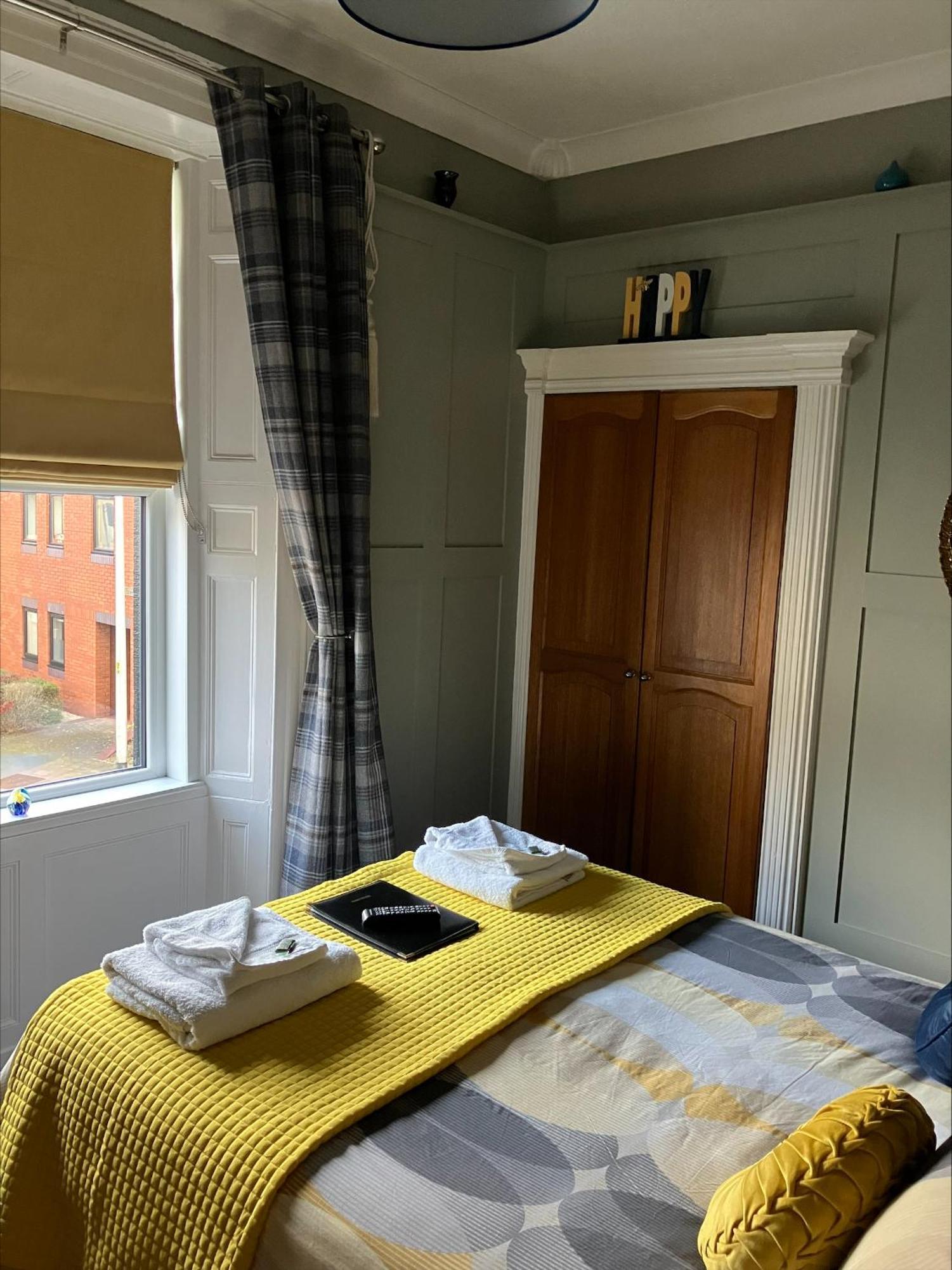 Cornerhouse Guesthouse ペンリス エクステリア 写真